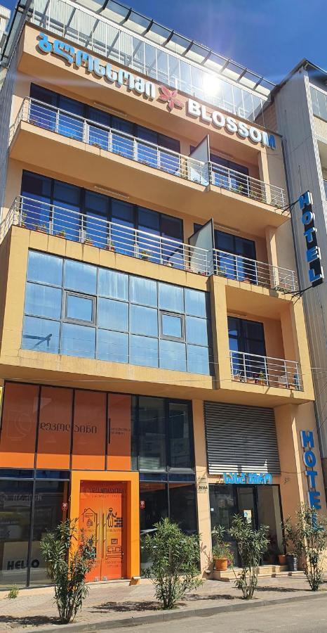 Blossom Hotel Batumi Exterior photo