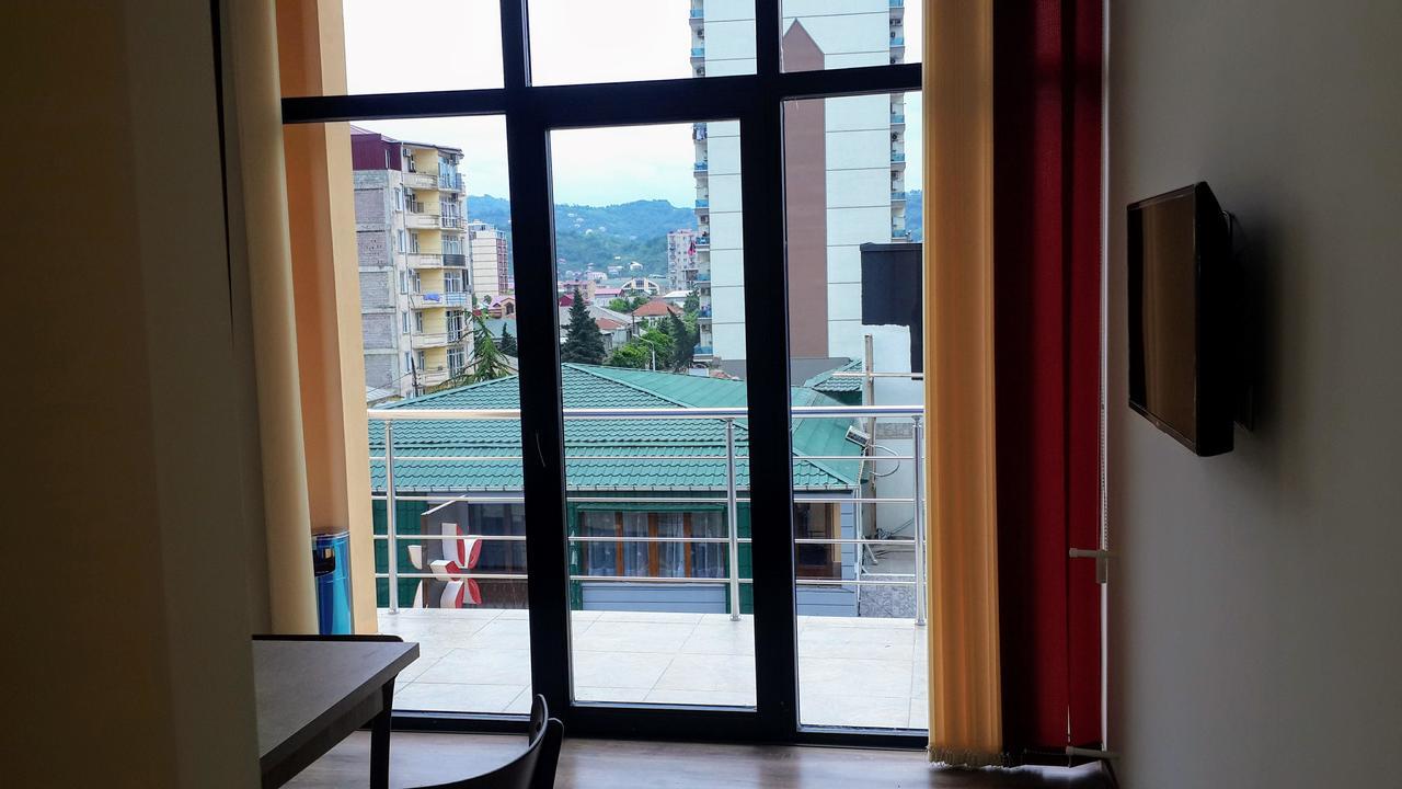 Blossom Hotel Batumi Exterior photo