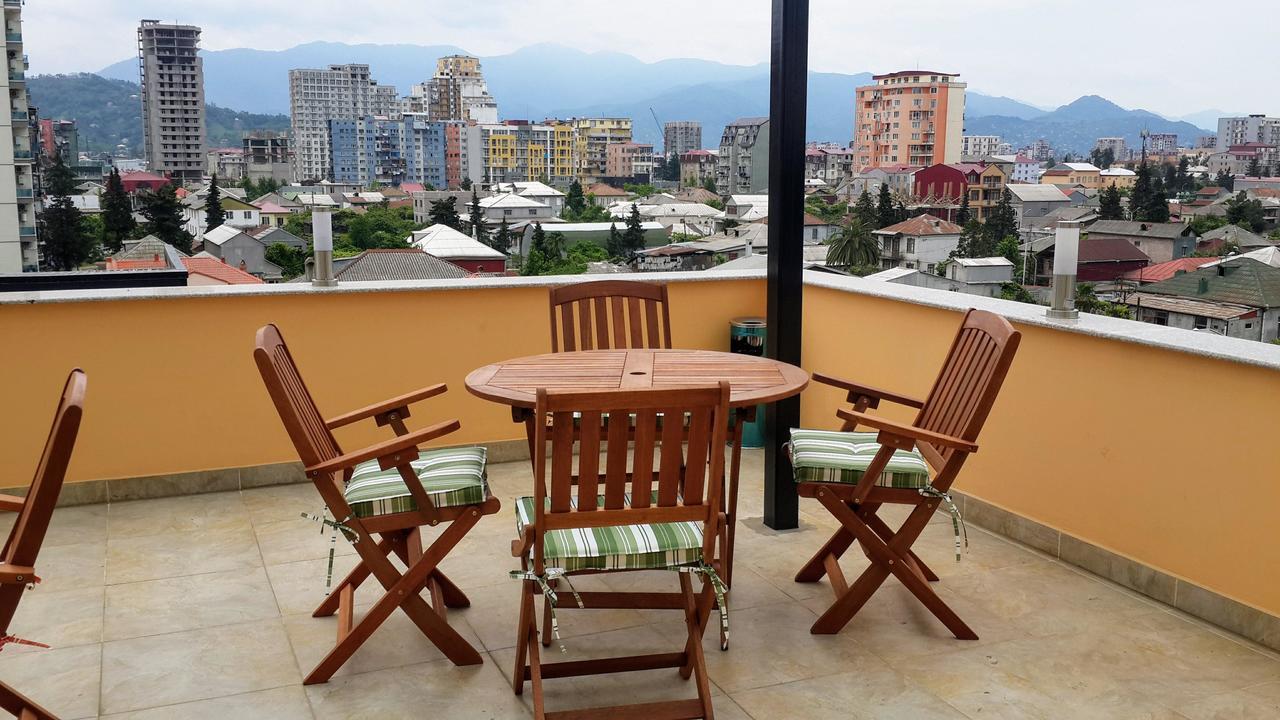 Blossom Hotel Batumi Exterior photo